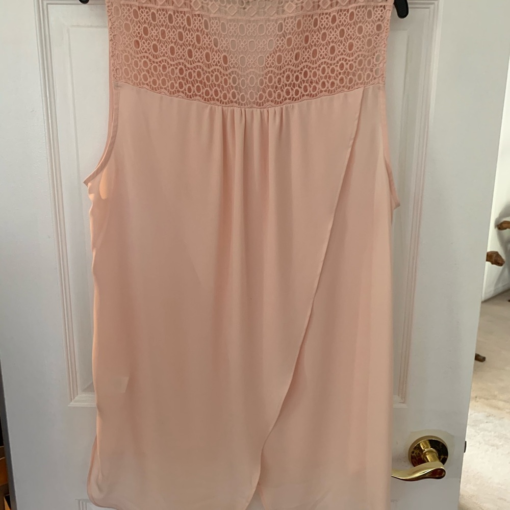 Light pink flowy tank top